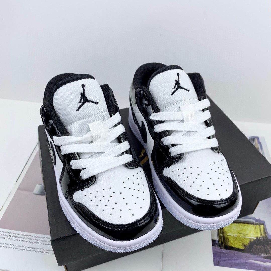 Kid Air Jordan 1 Low / black and white