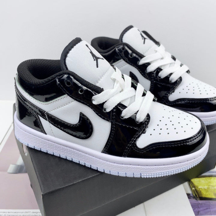 Kid Air Jordan 1 Low / black and white