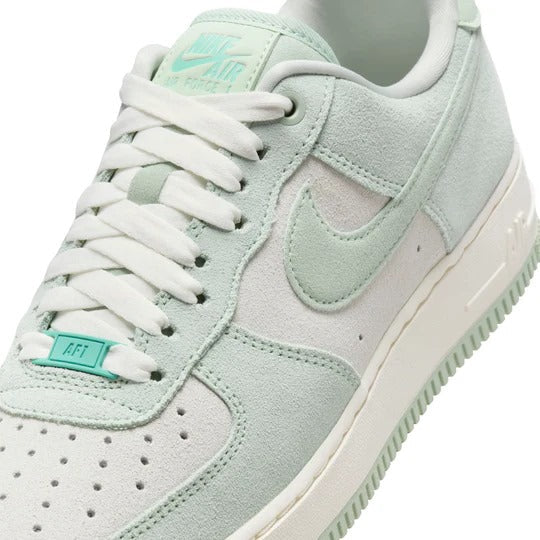 Nike Air Force 1 '07 SE 'Spruce Aura Pistachio Frost'