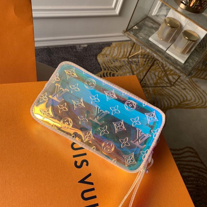 LOUIS VUITTON - CLUTCH BAG