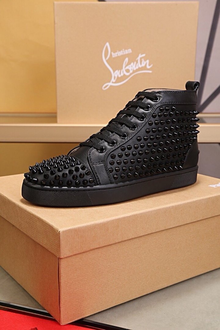 CHRISTIAN LOUBOUTIN - SNEAKER