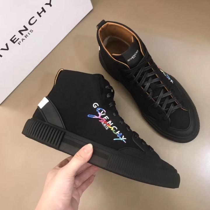 GIVENCHY - SNEAKERS